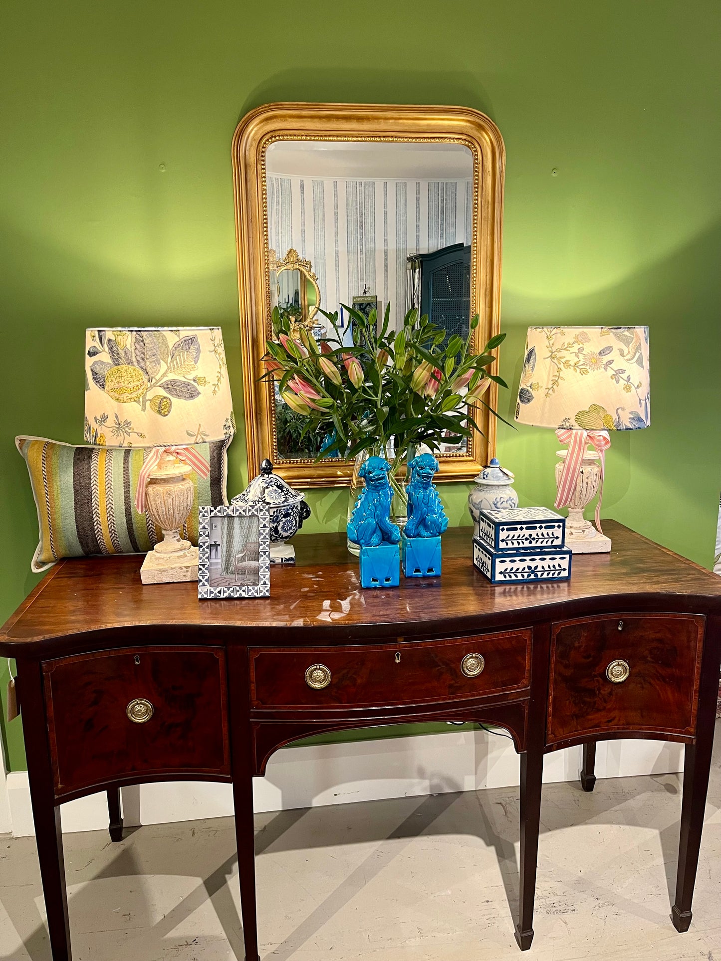 Georgian Mahogany Serpentine Sideboard