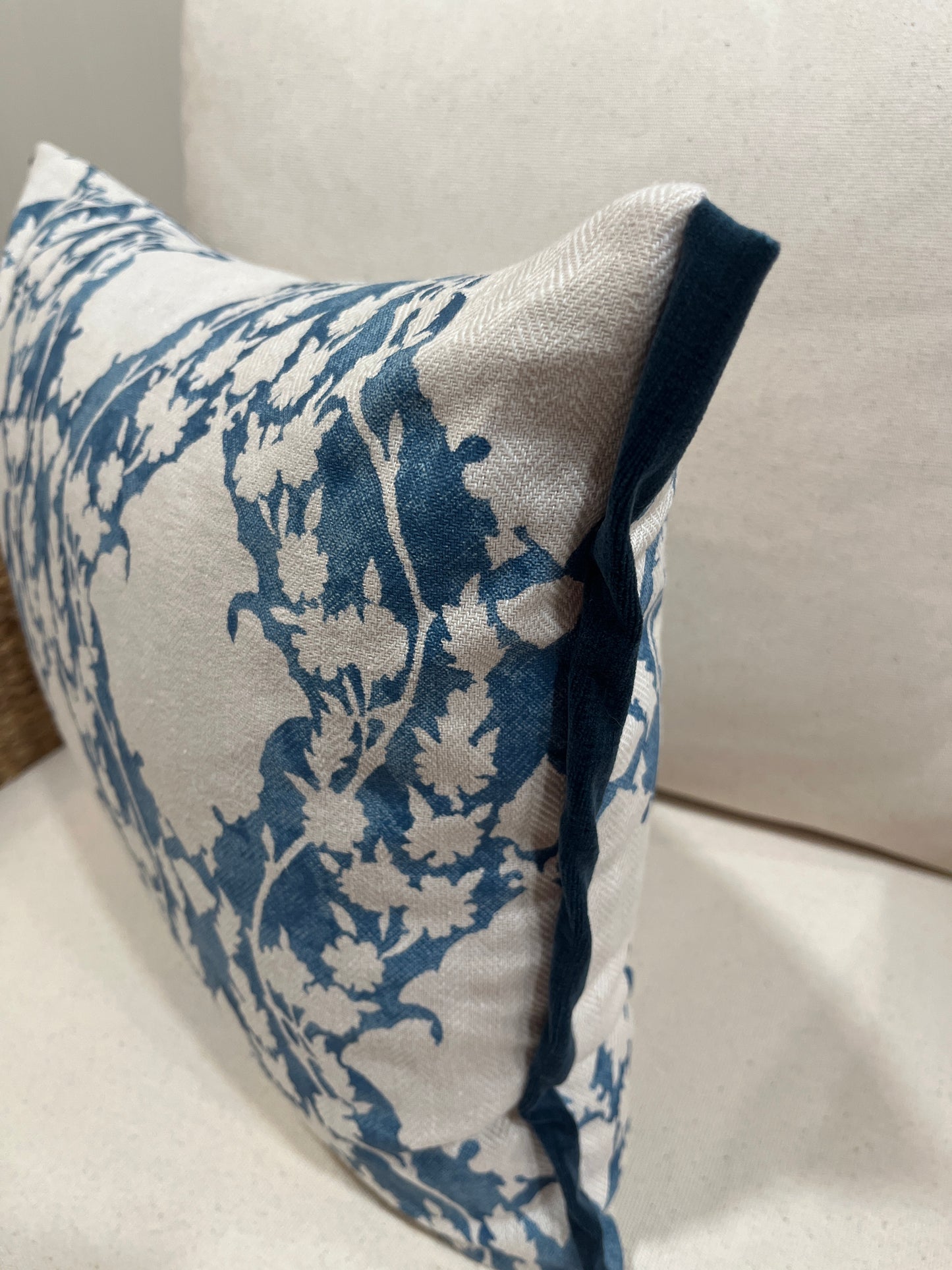Trellis Cushion