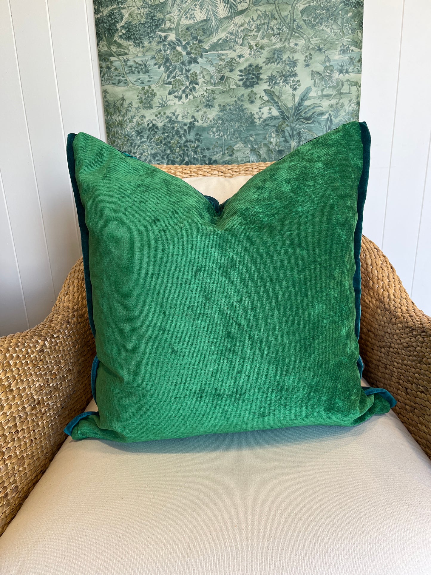 Lee Jofa Acanthus leaf cushion