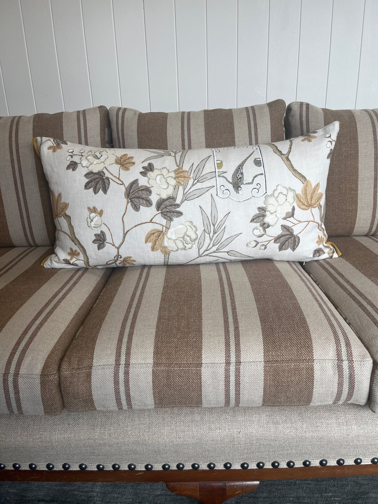 Oriental Parrot Bolster
