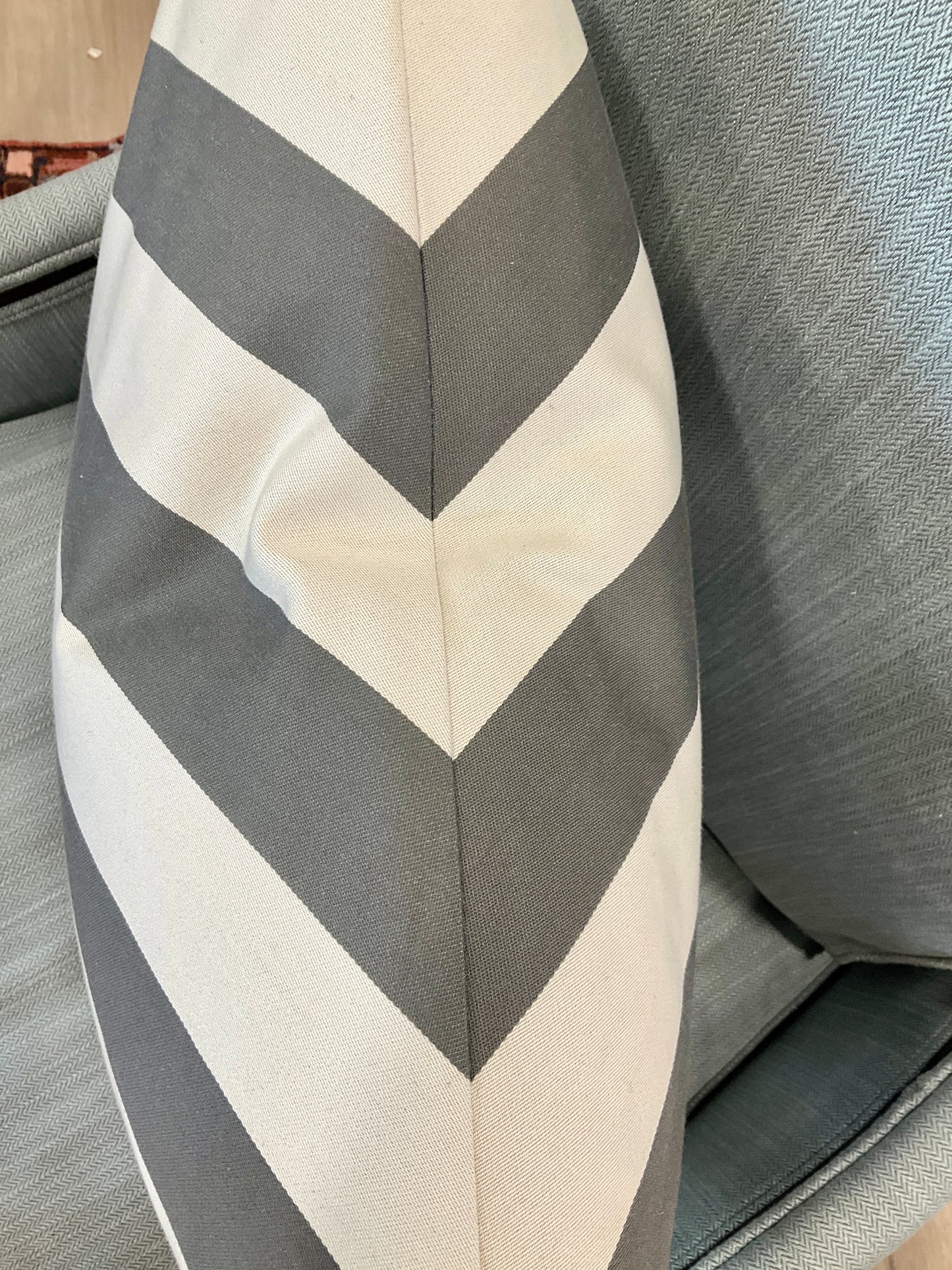 Aron Cushion