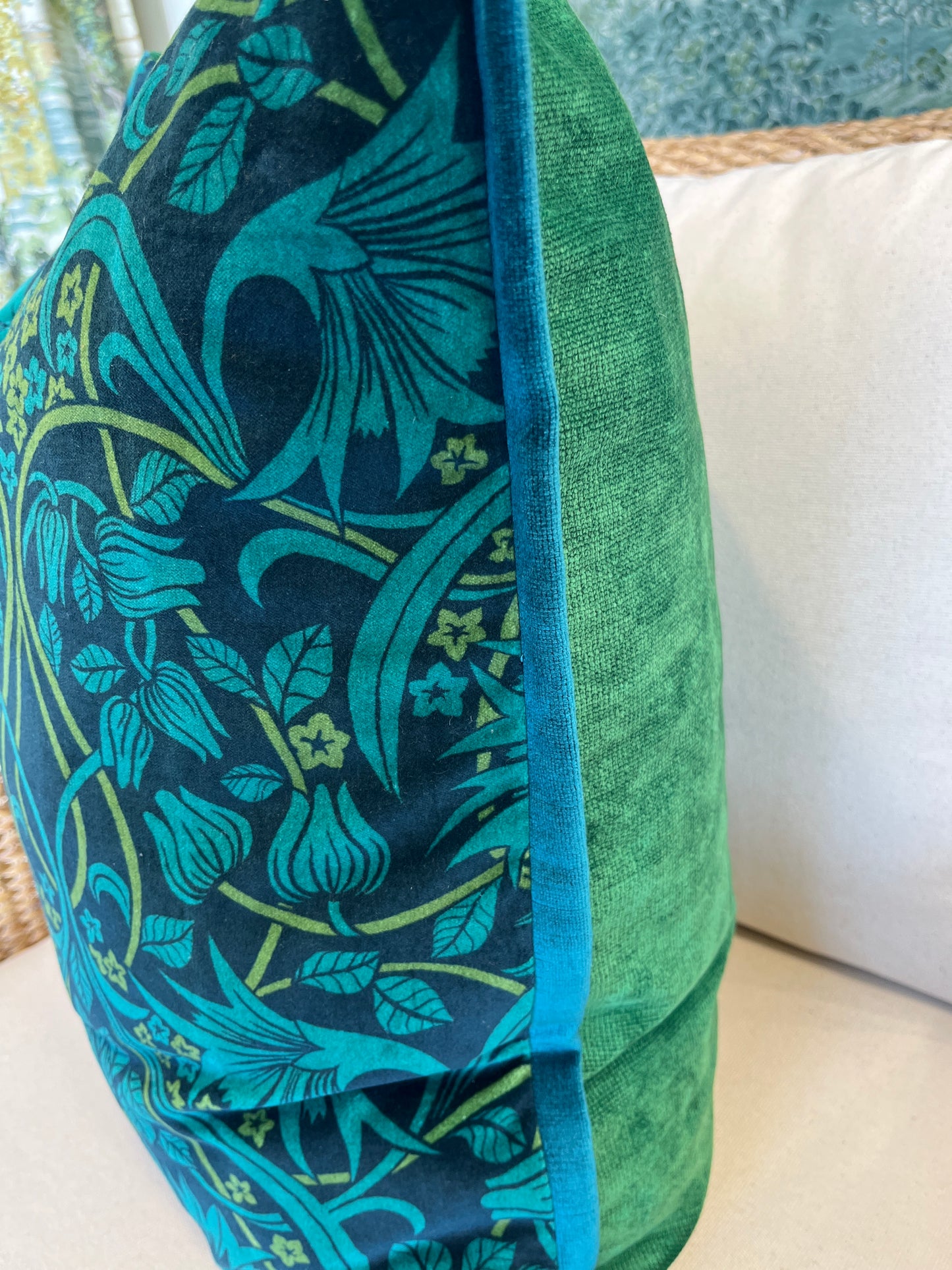 Lee Jofa Acanthus leaf cushion