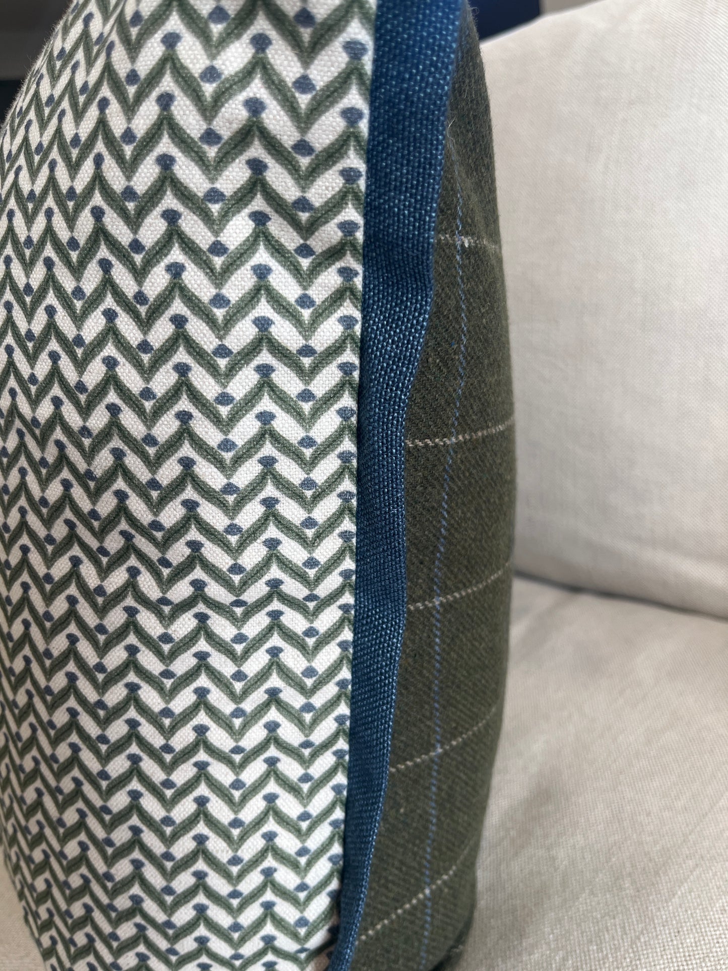 Galatzo Plaid Bolster