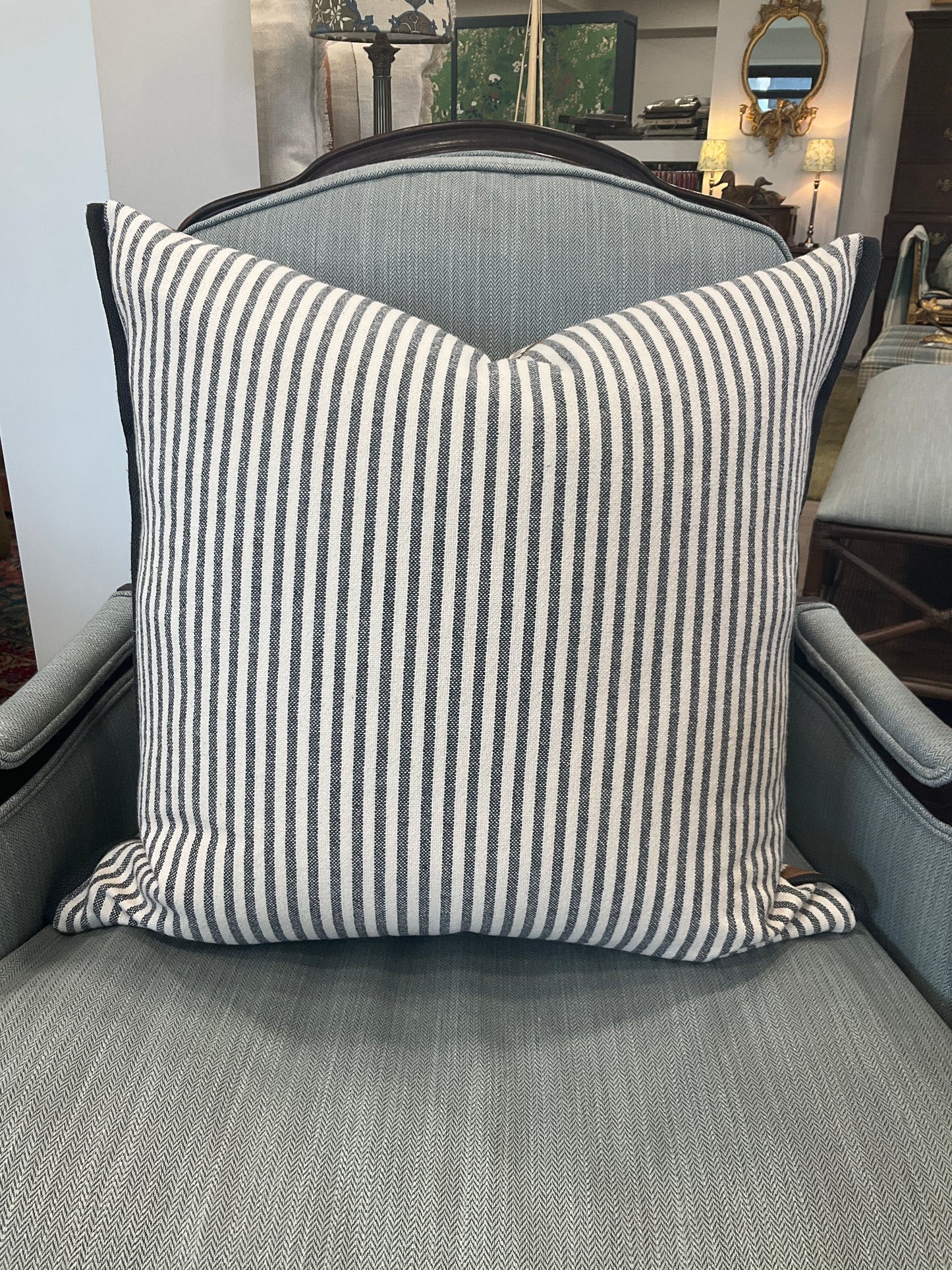 Kezia Cushion