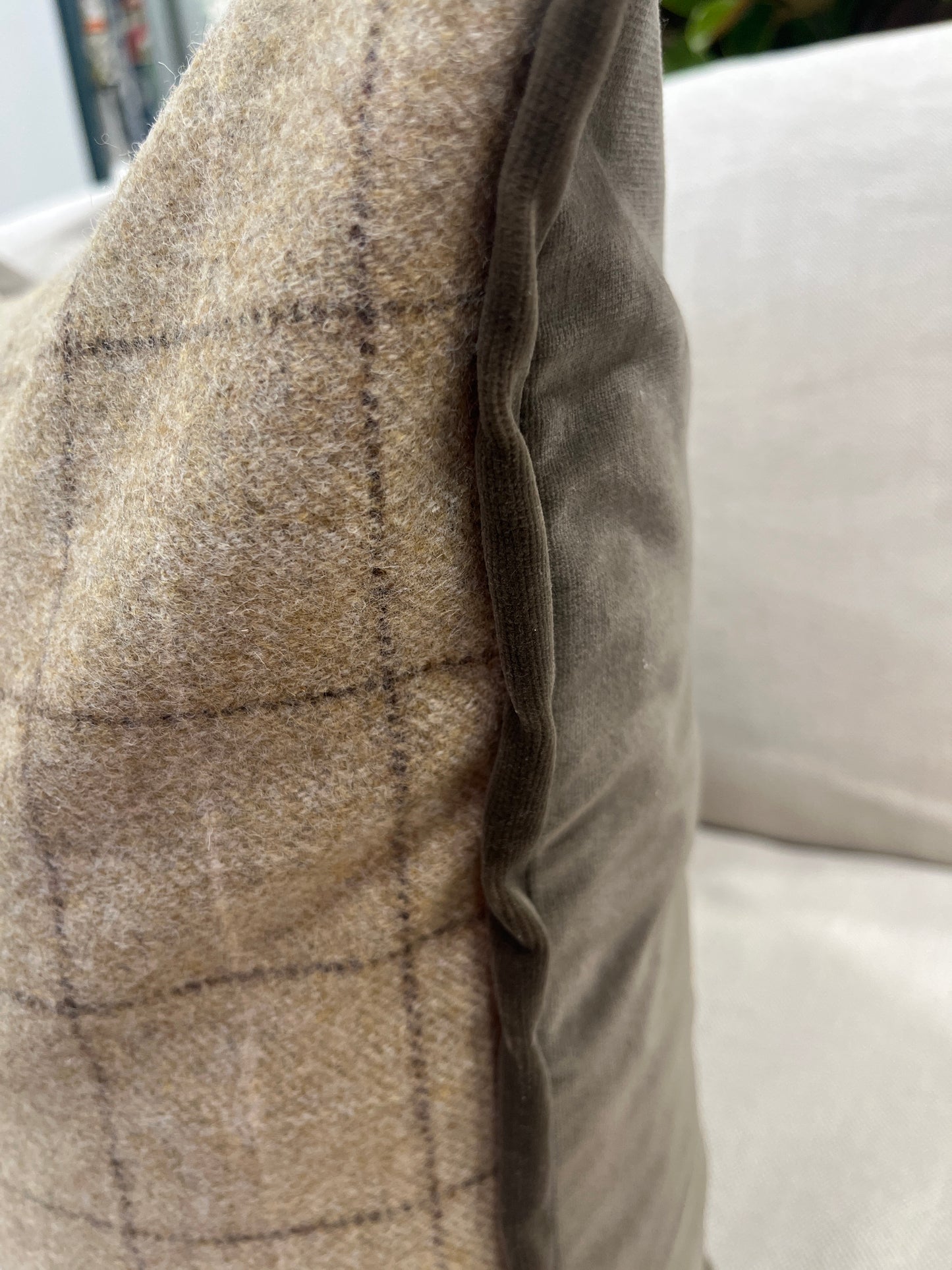 Wool plaid Bolster cushion