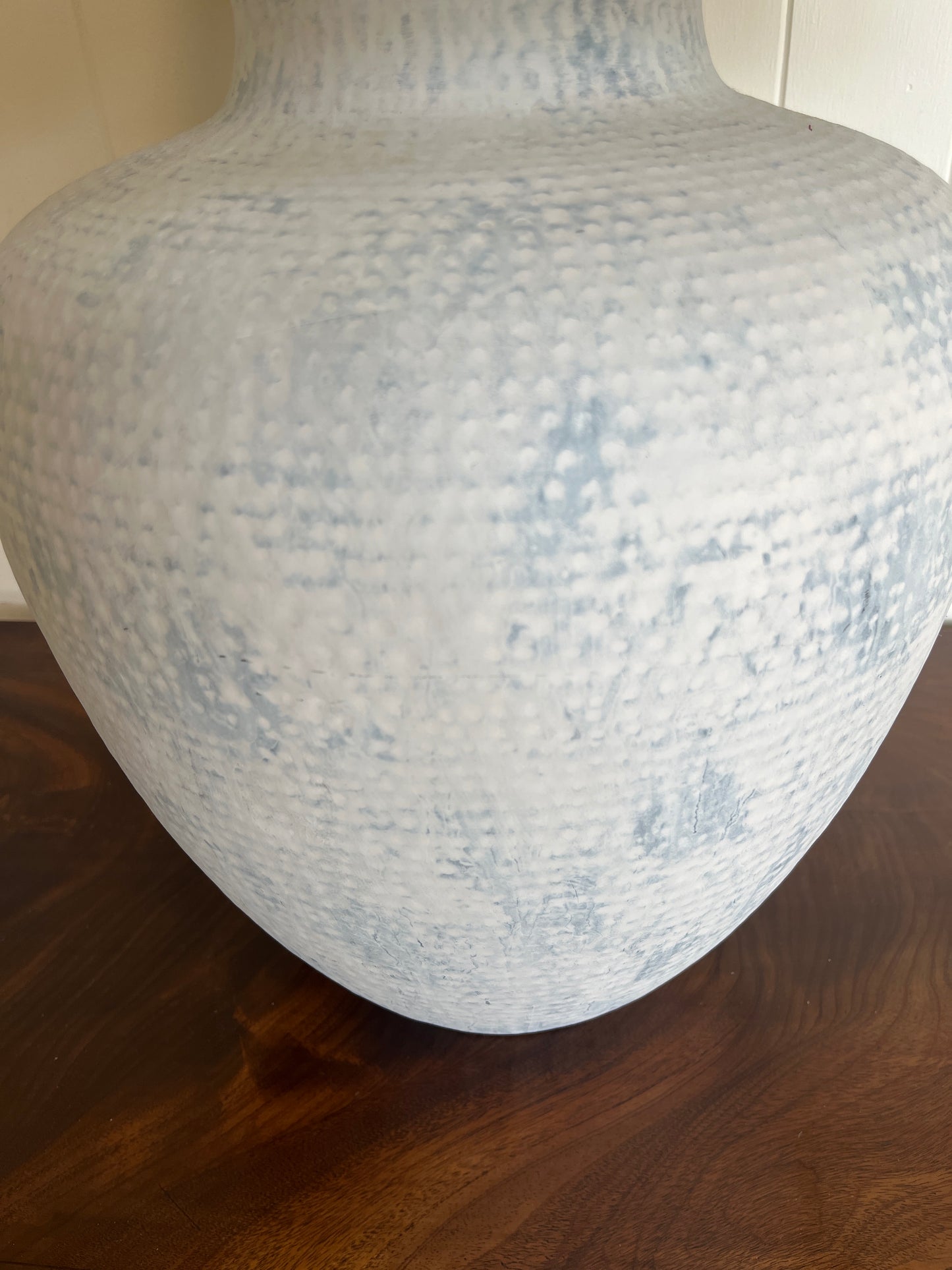 Cream Metal Lampbase