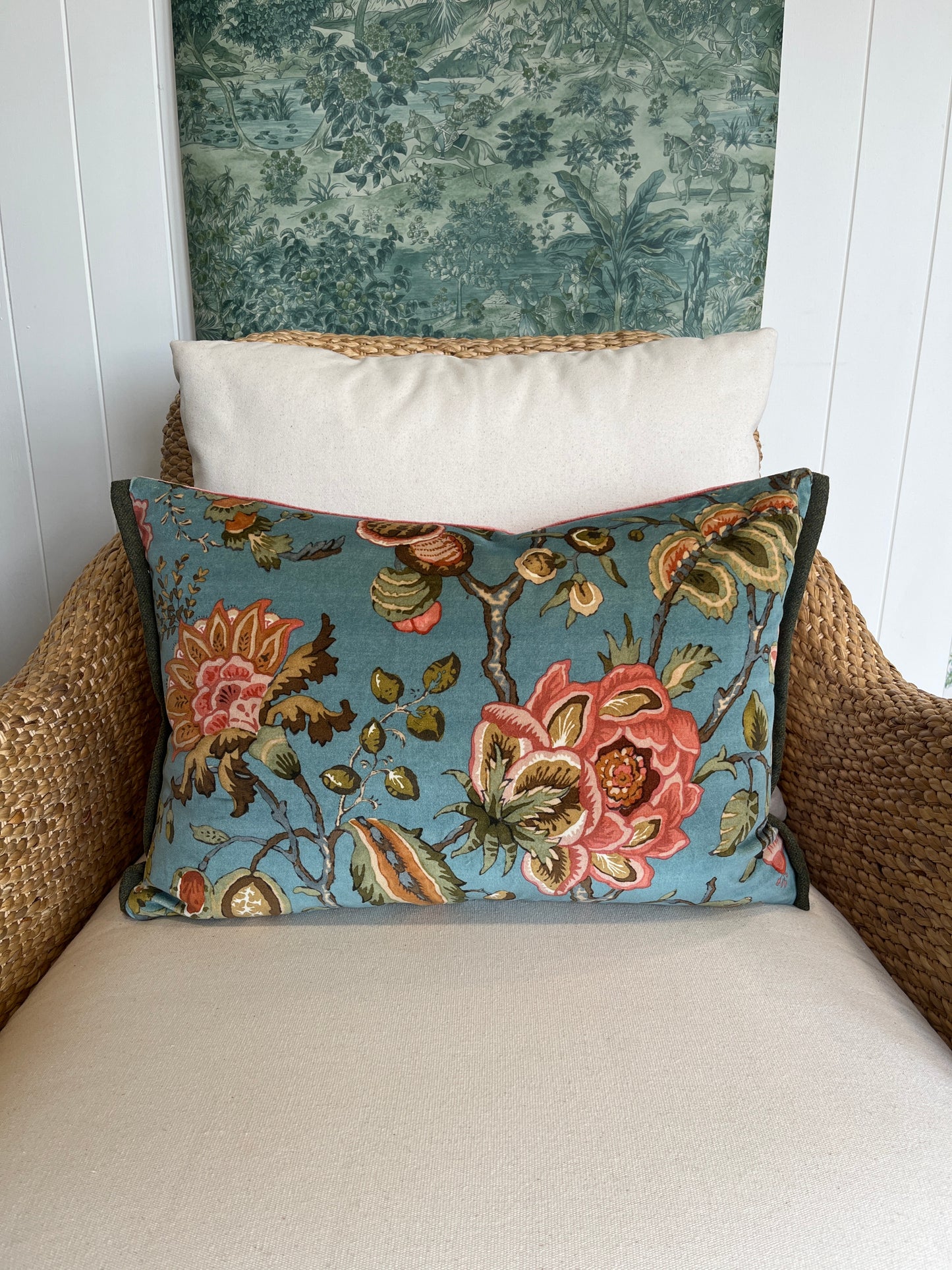 Chatterpie Velvet Cushion