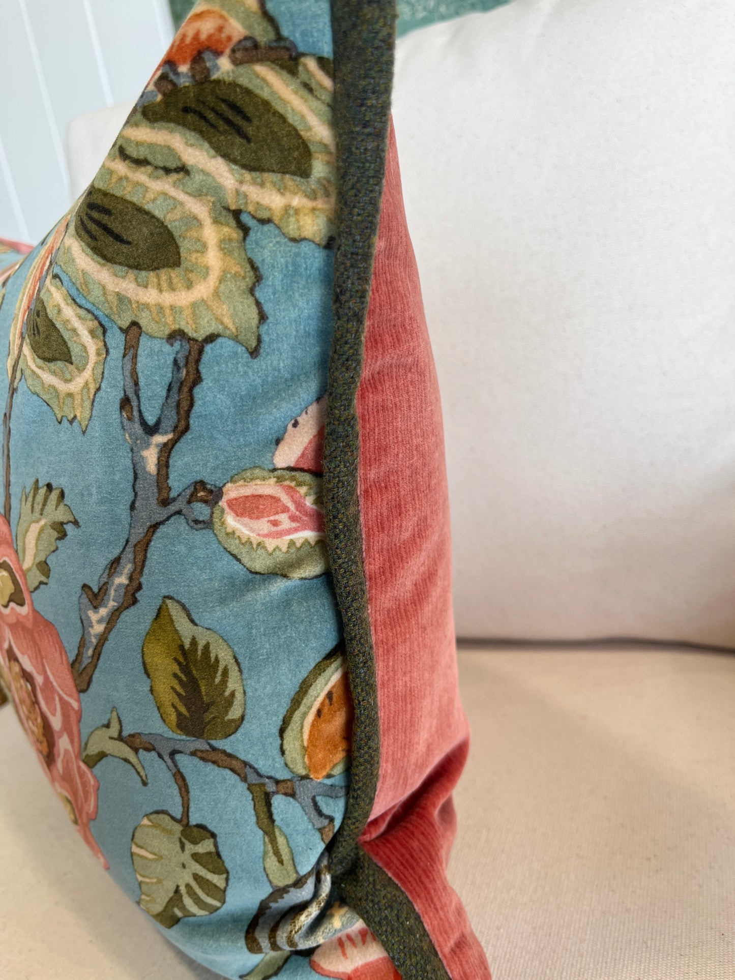 Chatterpie Velvet Cushion