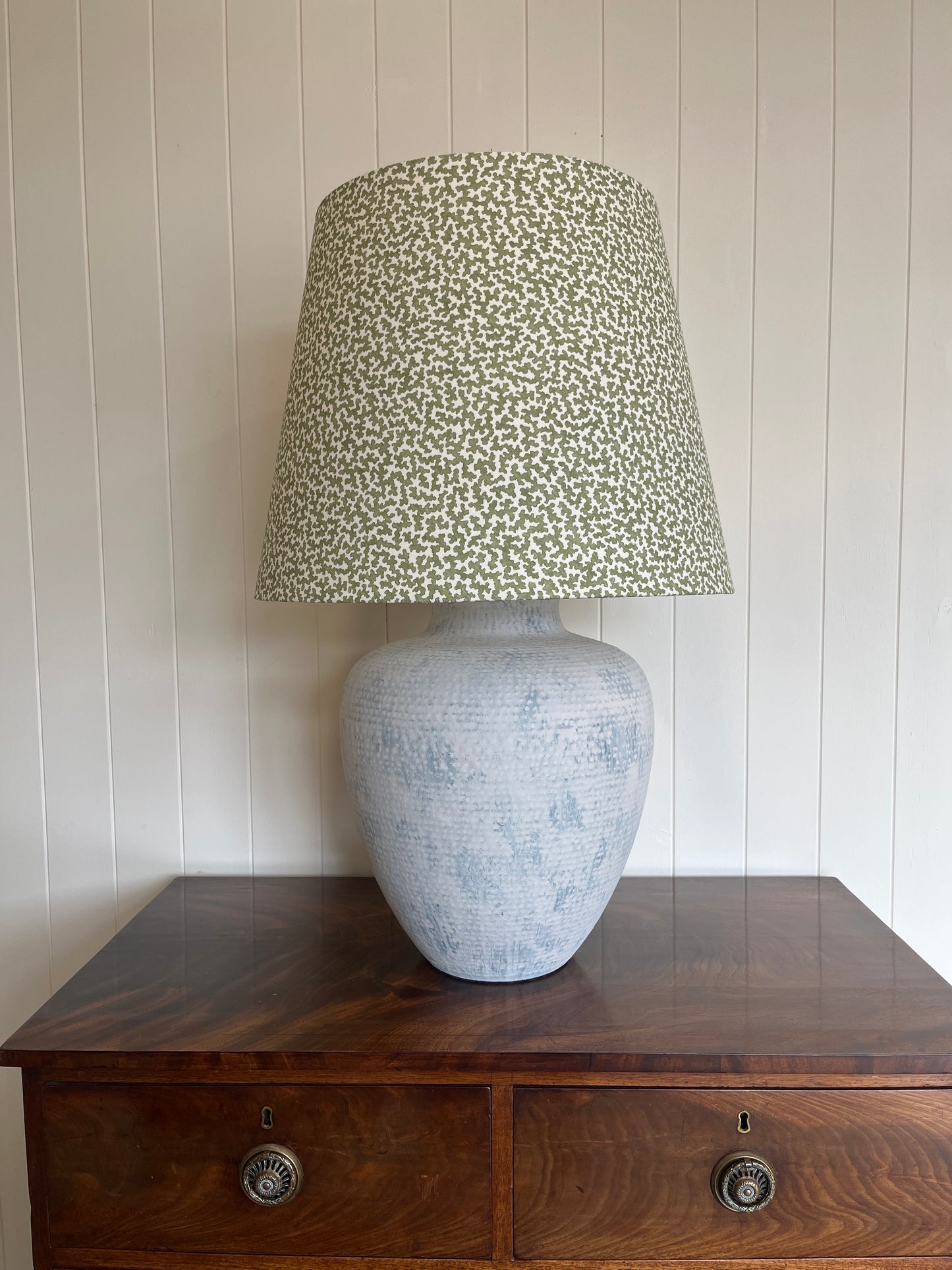 Cream Metal Lampbase